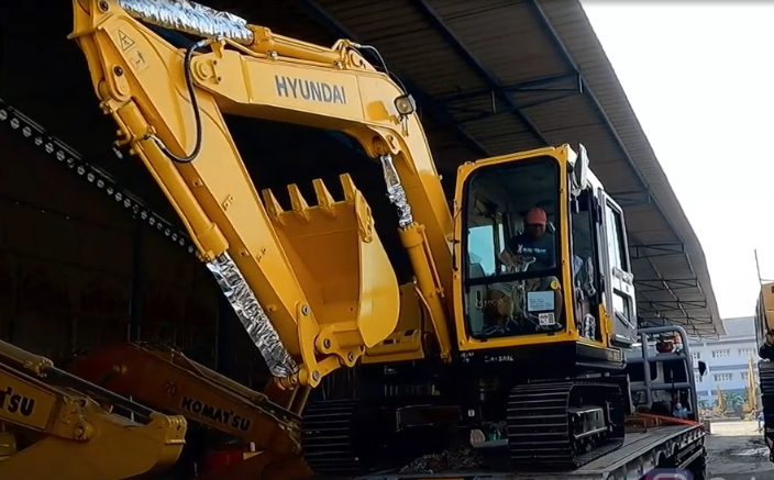 Гусеничный экскаватор Hyundai R80